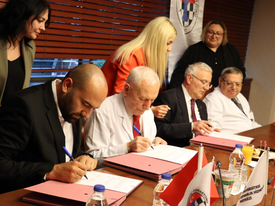 8. Uluslararası Başkent Üniversitesi Açık Satranç Turnuvası İmzaları Atıldı